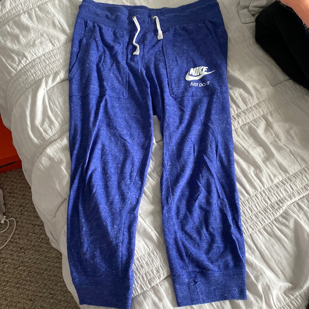 Nike capri sweatpants